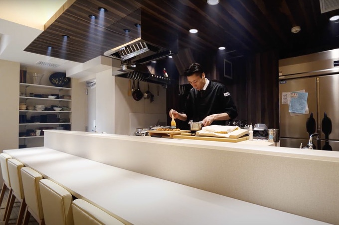 銀座くらはし店内