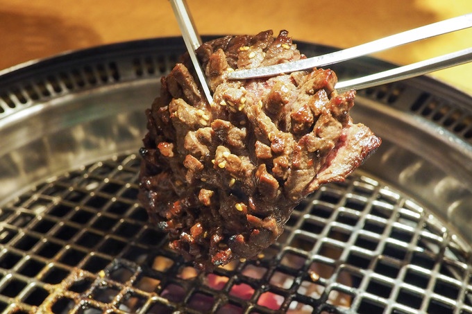 焼肉どうらく×横浜中華街餃子伝説の牛サガリステーキ
