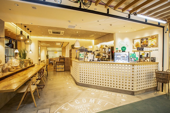静岡駅のカフェ山と海と太陽