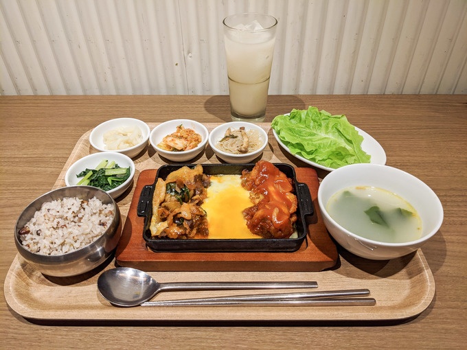 新宿ミロード「VEGEGO」のヤムニョンチキンビビンバプレート