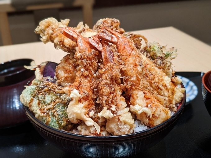 「両国店限定!メガ盛り横綱天丼!!」