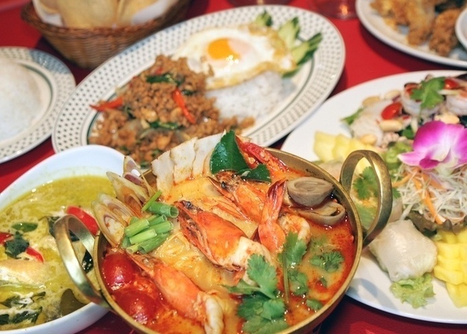 千歳烏山 タイ料理7品 飲み放題 2名 利用可能なコースが スマイルタイランド に登場 Favy ファビー