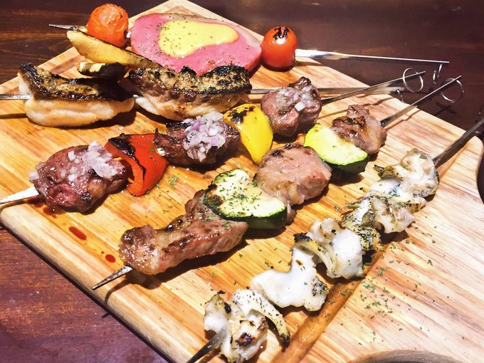 銀座でワイン。の炭火串焼き