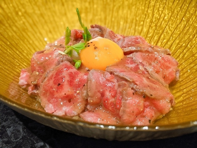 「鳥取和牛A5ランクローストビーフ丼」