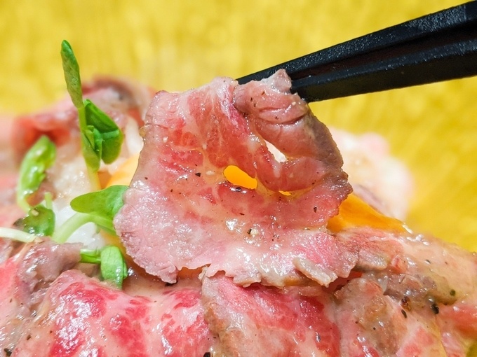 「鳥取和牛A5ランクローストビーフ丼」