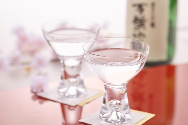 春の日本酒(イメージ)