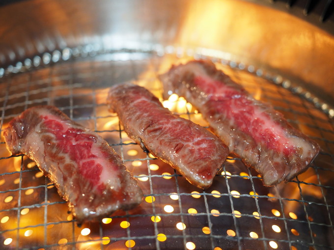 会員募集 焼肉 の新体験 肉と焼き方をアップデートした 炙り焼肉 が西新宿に登場 Favy ファビー