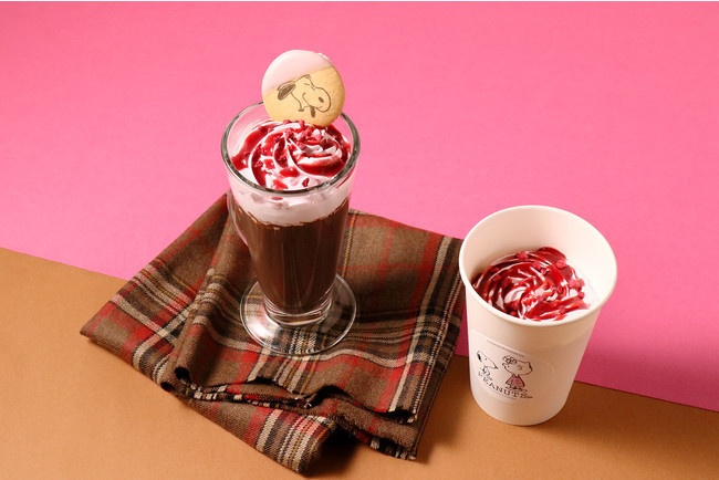 「ストロベリーホイップのホットチョコレート」