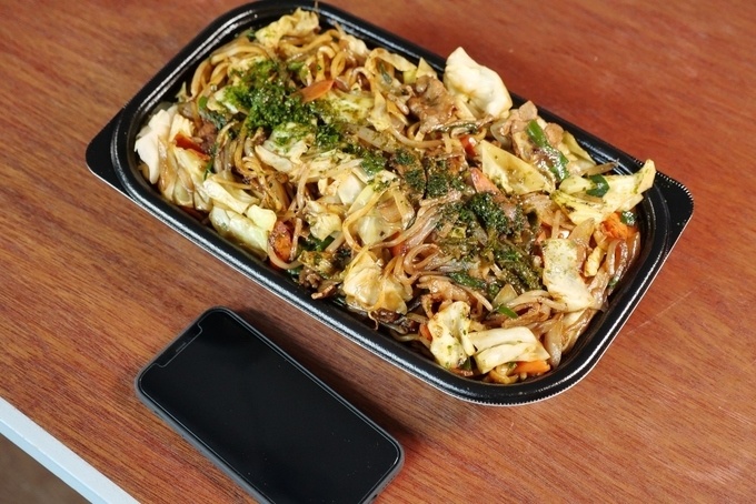 「肉&野菜増し 背脂ソース焼きそば」