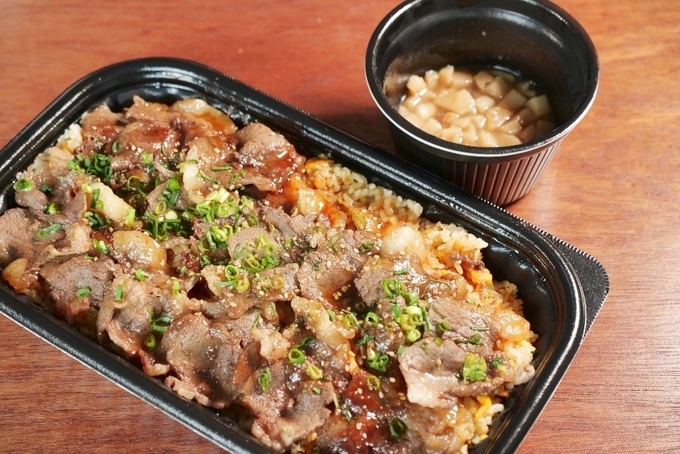 「カルビ鬼盛!背脂チャーハン」