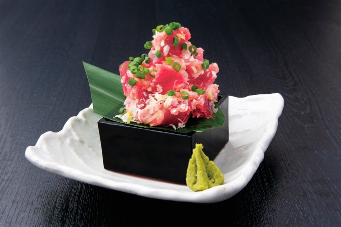 居酒屋一休の「山盛りまぐろ」