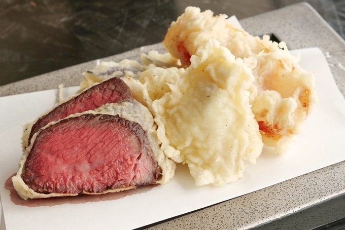 都内4店舗を展開する、完全会員制の焼かない焼肉店『29ON』の「肉天」