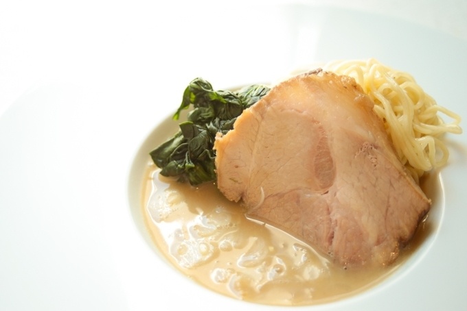 「米山社長のゼロベース豚骨ラーメン」
