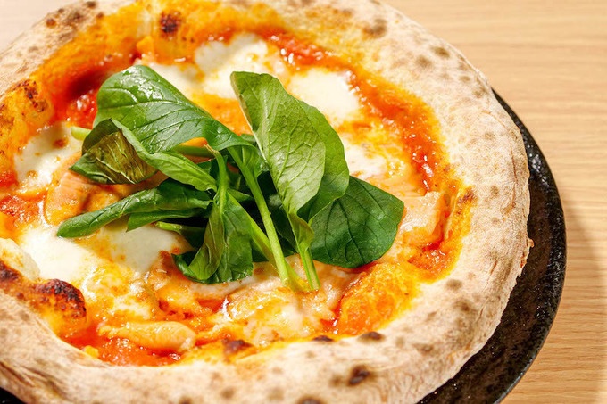 宮崎のイタリアン『Tegge taverna(テッゲ タヴェルナ)』のピザ