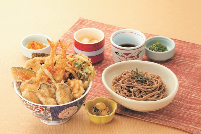 和食さとの天丼膳